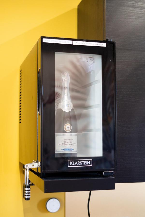 Capsule Premium Balneo & Home Cinema Valenciennes Ngoại thất bức ảnh